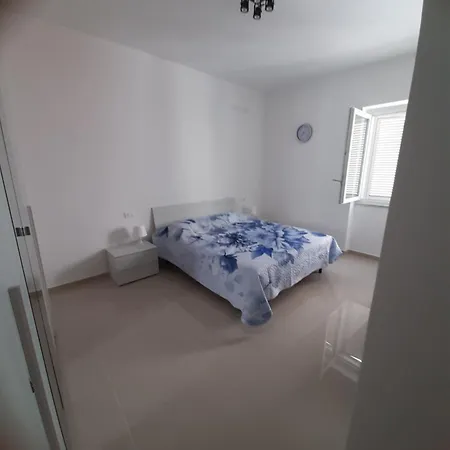 Moderno Apartamento Ísquia